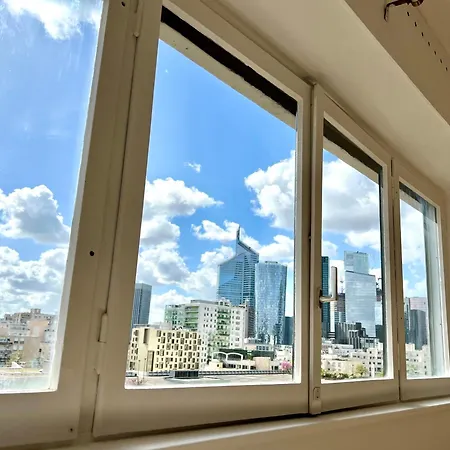 Confortable Et Chic Courbevoie